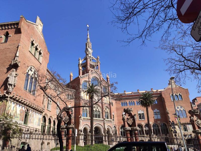 Foto f1cf634b-8a99-4041-a682-e83eeb38c31f. Alquiler local comercial venta de local comercial en el Raval capital en Barcelona