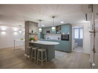 Appartamento  Aribau. Exclusivo local convertida en vivienda reformado y luminoso en s