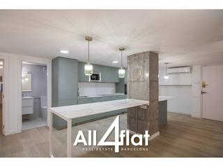 Pis  Aribau. Exclusivo local convertida en vivienda reformado y luminoso en s