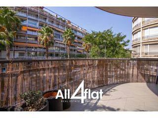 Pis  Ronda general mitre. Piso de lujo, reformado, de 190 m en sant gervasigalvany, con ba