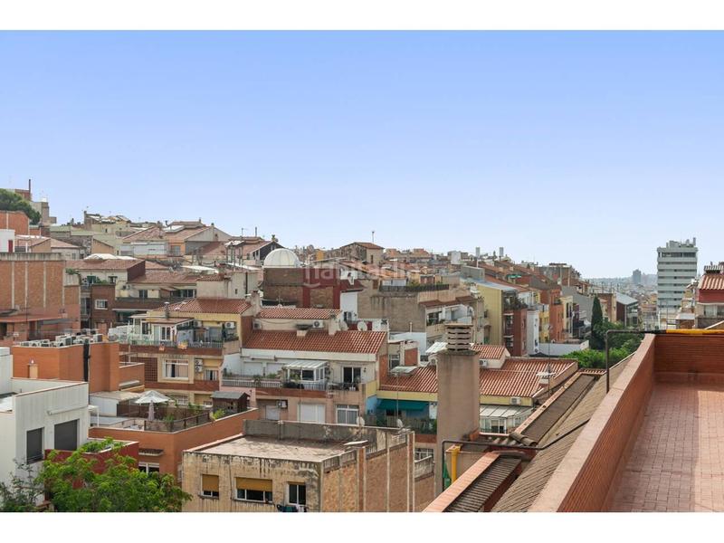 Foto 0059623b-72f9-4736-a608-6ced9e46db8d. Piso  en venta con vistas panorámicas y piscina en vallcarca en Barcelona
