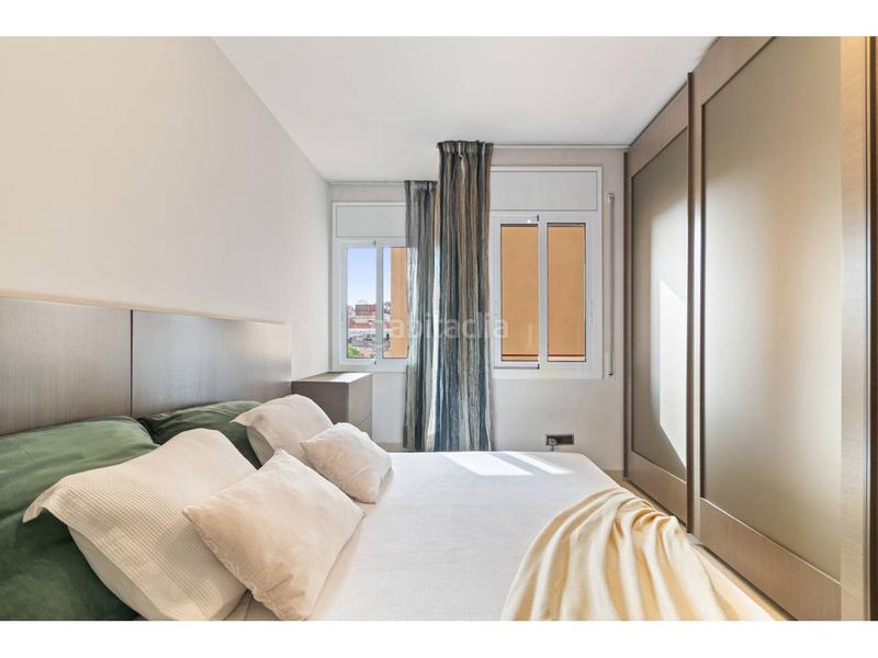 Foto b69bacf0-576c-424f-9b35-29bb355d89ad. Piso  en venta con vistas panorámicas y piscina en vallcarca en Barcelona