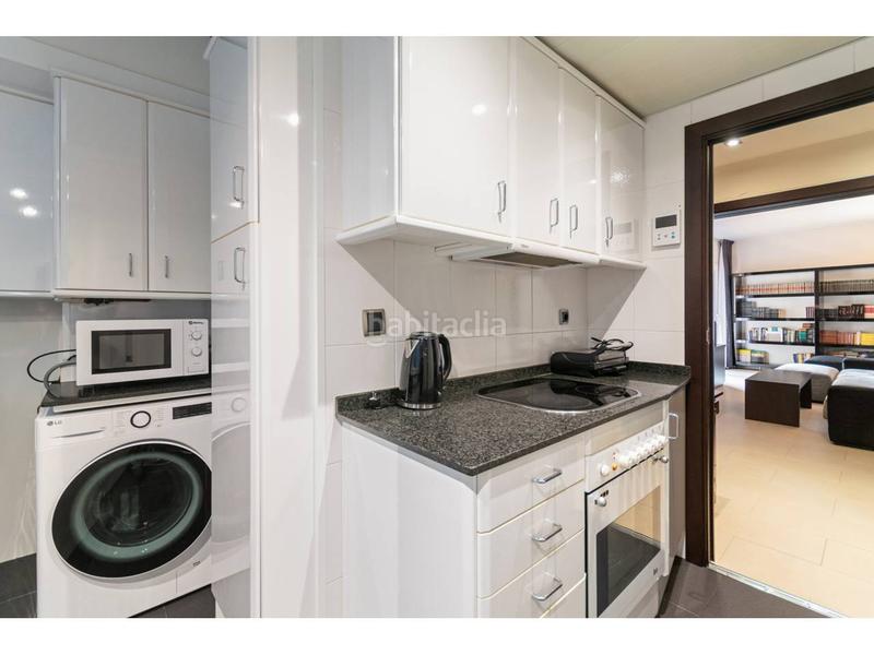 Foto c5c7327b-6d9e-4060-b85c-ca9fe85e58df. Piso  en venta con vistas panorámicas y piscina en vallcarca en Barcelona