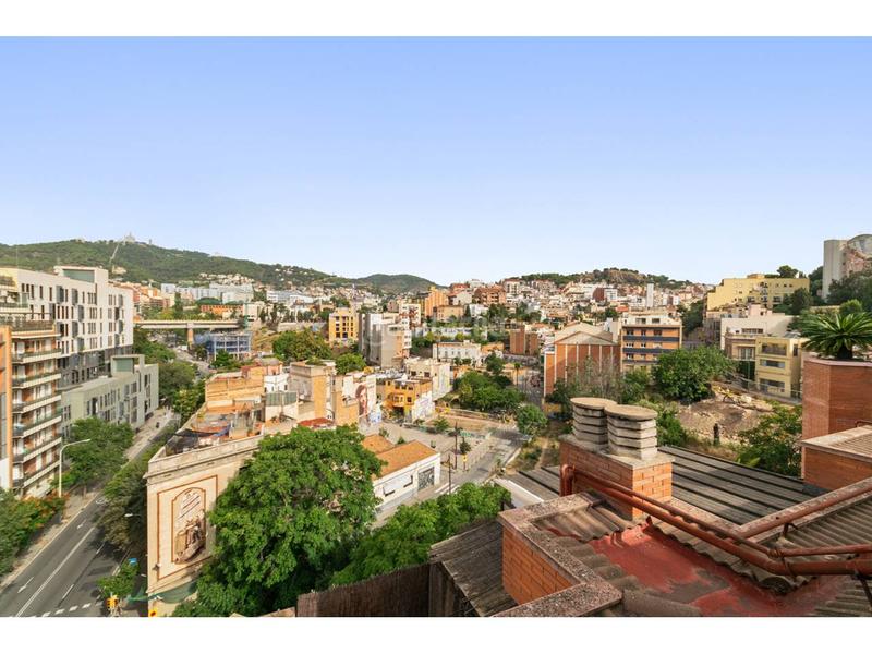 Foto e39cc256-6495-41f0-8cfd-667a872998c7. Piso  en venta con vistas panorámicas y piscina en vallcarca en Barcelona