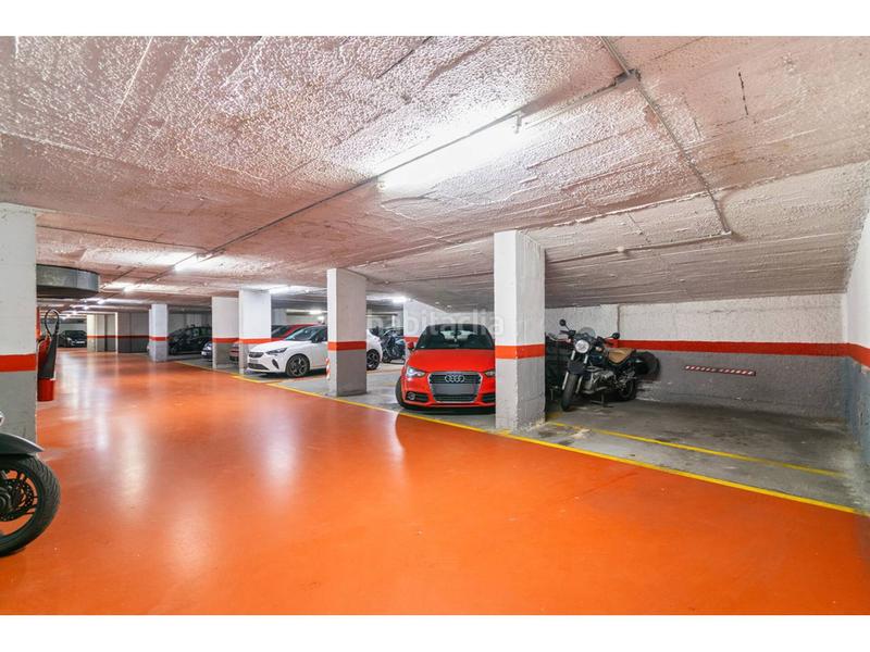 Foto f25aa645-9269-42a0-8335-608c712cd4c5. Piso  en venta con vistas panorámicas y piscina en vallcarca en Barcelona