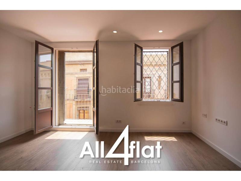 Foto 5d9b4a70-d642-4e0a-b627-98f55617d598. Attico con riscaldamento in Raval Barcelona