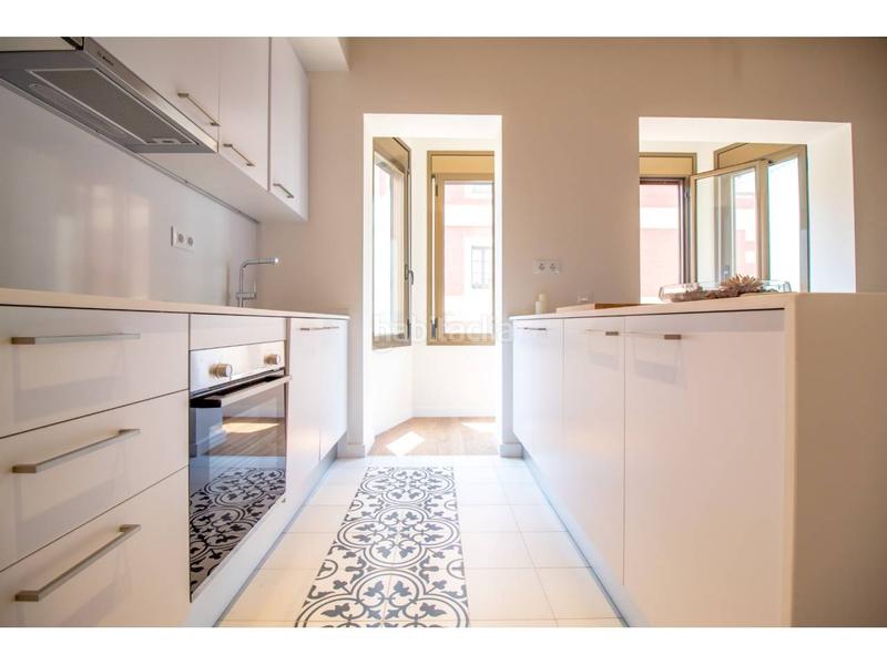 Foto 60d20df5-9a73-4258-bccc-56d31eb2f072. Location attique avec chauffage dans Raval Barcelona