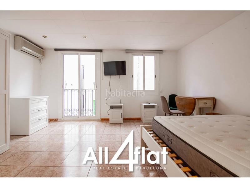 Foto cba5865b-7e7a-4c4b-a53e-cb64d68baeb7. Rent flat in Gòtic Barcelona