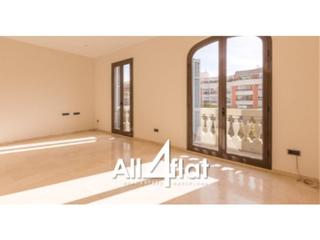 Location Appartement  Diagonal. Luminoso piso en alquiler en la sagrada família moderno y acoged