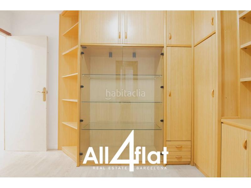 Foto 965acf28-f58b-42d6-92fc-97b348f504de. Miete etagenwohnung in La Torrassa Hospitalet de Llobregat (L´)