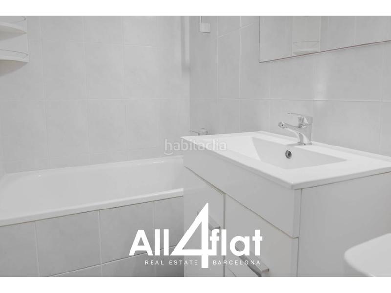 Foto 77057749-0053-41c2-b823-f09c9c439c1c. Rent flat in La Torrassa Hospitalet de Llobregat (L´)