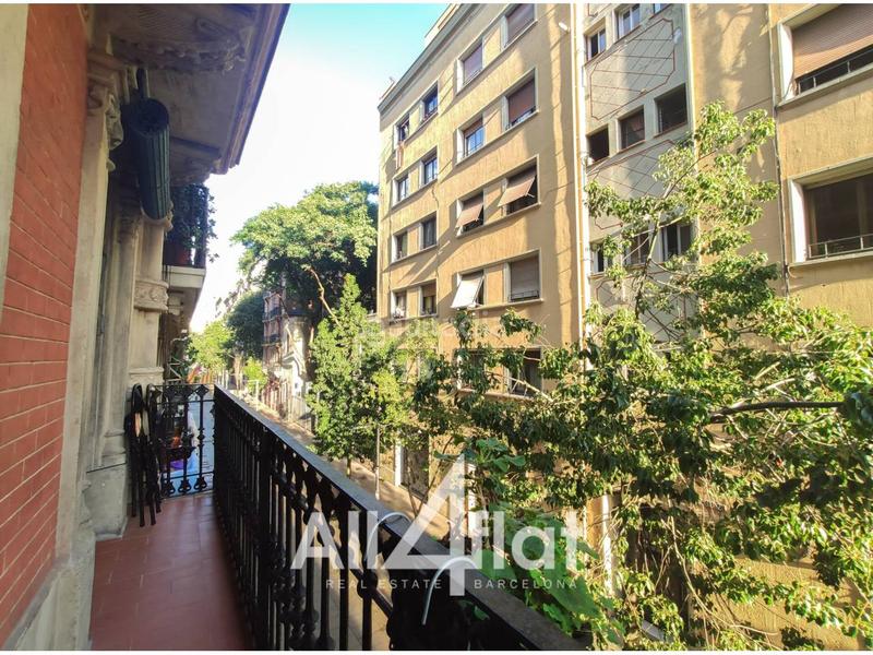 Foto 00fedc51-30d0-4f3d-a868-9e38b0d2d06d. Miete etagenwohnung mit heizung in El Poble Sec - Parc de Montjuïc Barcelona