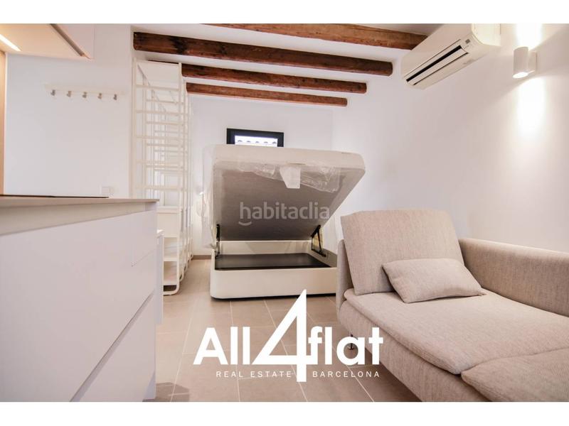 Foto 913d57d2-05fe-43eb-98b0-7c13433a9a8c. Location attique avec chauffage dans El Clot Barcelona