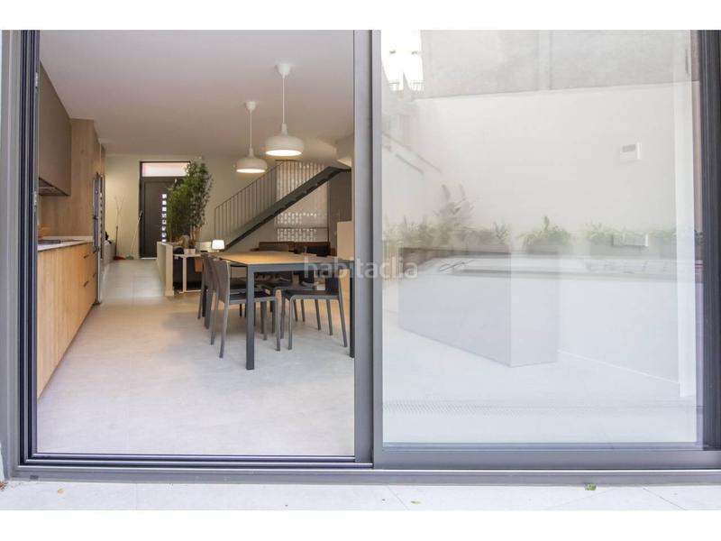 Foto 71acc8b1-7bfe-4cf3-bbb7-f0e4617e7099. Miete zweistöckige wohnung mit heizung in Guinardó Barcelona