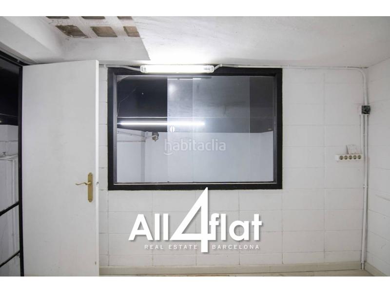 Foto 68b58593-3a02-4905-b64a-ad9a34886518. Alquiler local comercial amplio local en planta baja en zona comercial dEl Clot en Barcelona
