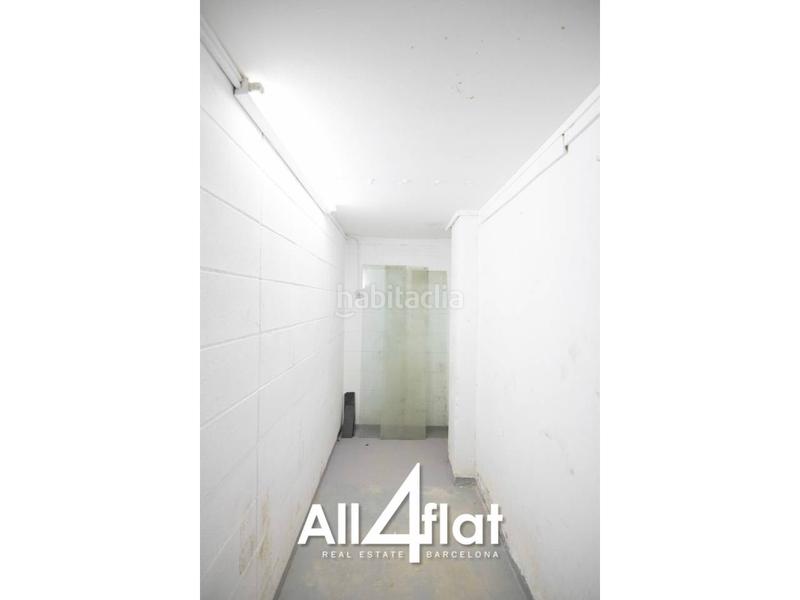 Foto 811d9ea6-31e4-47b8-88b3-44c3ca92ac8f. Alquiler local comercial amplio local en planta baja en zona comercial dEl Clot en Barcelona