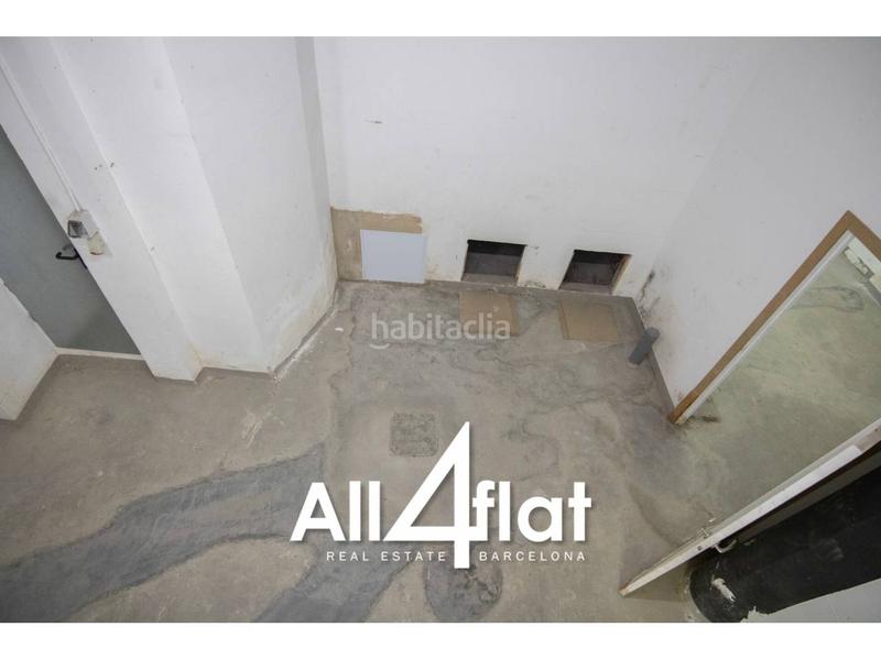 Foto d391ed87-9e12-4f6c-a47e-f0dc0237d244. Alquiler local comercial amplio local en planta baja en zona comercial dEl Clot en Barcelona