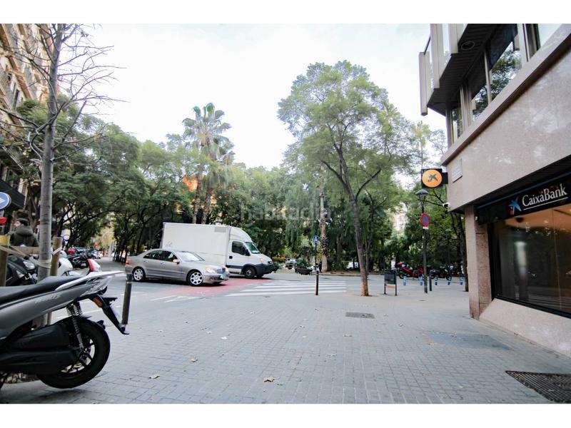 Foto b960815f-7b3f-4c4d-9103-539adf3a29b0. Parking voiture dans L´Antiga Esquerra de l´Eixample Barcelona