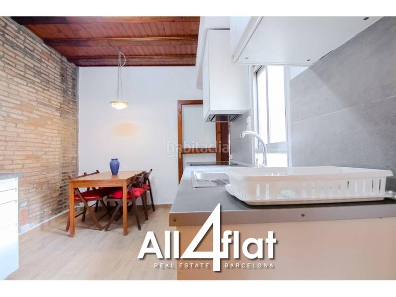 Foto 160ccdbe-98c6-4e92-8db1-a1f34da762db. Rent flat with heating in Raval Barcelona