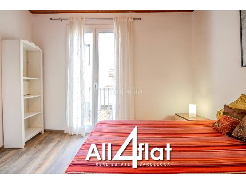 Foto 40e5abf9-6a41-4fea-b1f8-01433468834d. Rent flat with heating in Raval Barcelona