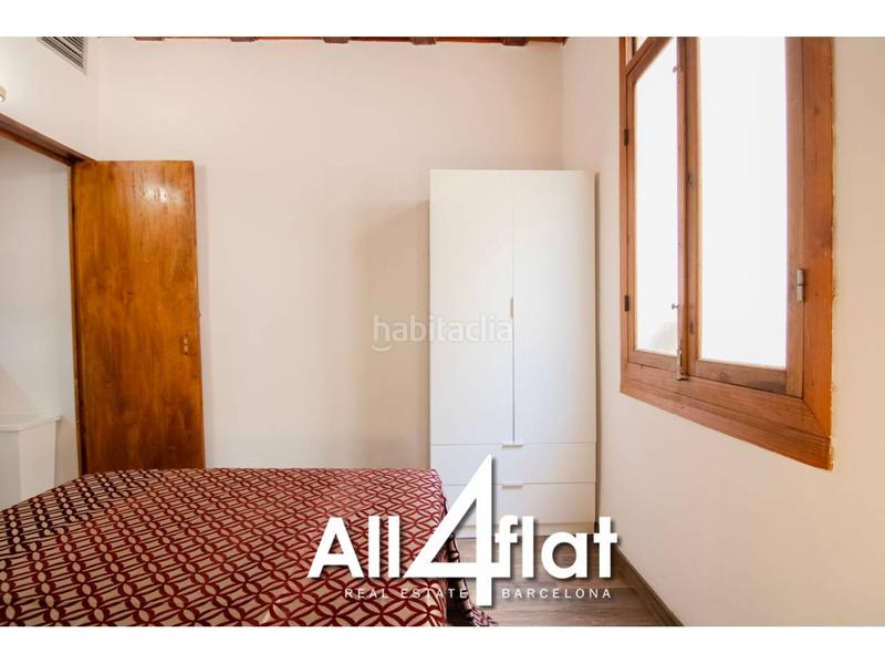 Foto 5a5c7935-bc2d-47db-80a3-c1e5459b16ac. Rent flat with heating in Raval Barcelona
