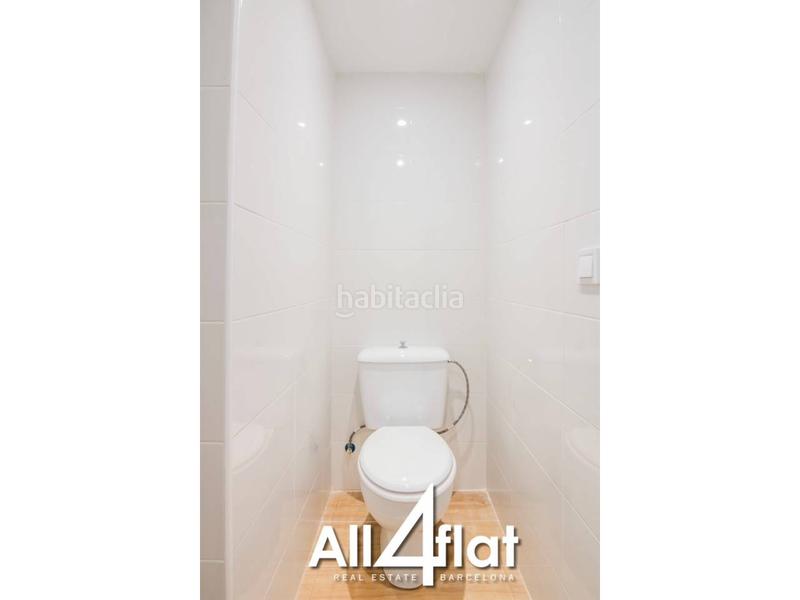 Foto 8ca018ad-02fd-4073-bbe1-e174c6bf6f42. Rent flat with heating in Raval Barcelona