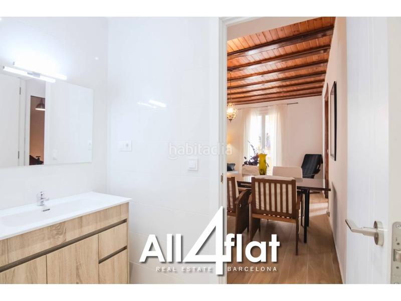 Foto 930e2cb2-2f31-4d60-9075-08b79d2023ec. Rent flat with heating in Raval Barcelona