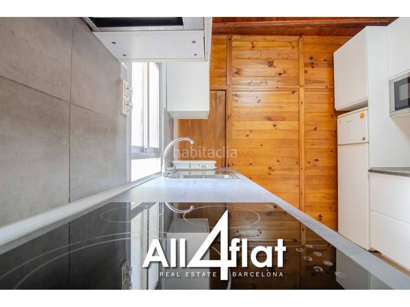 Foto a7d60bc8-89be-45a0-8cee-520af6686ef1. Rent flat with heating in Raval Barcelona