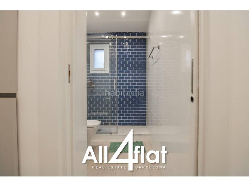 Foto 48e79a9e-5629-4768-b7ec-ce15fddc61c0. Alquiler piso moderno y soleado apartamento reformado en la Barceloneta con balcón y vistas cercanas al paseo marítimo en Barcelona