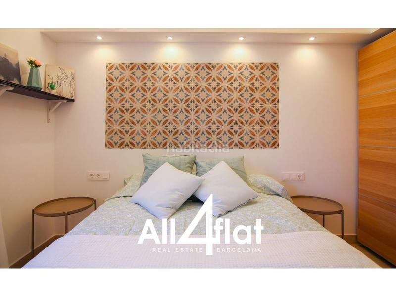 Foto 686c8e4a-bdcc-49a0-9077-2b13b54e57a3. Alquiler piso moderno y soleado apartamento reformado en la Barceloneta con balcón y vistas cercanas al paseo marítimo en Barcelona