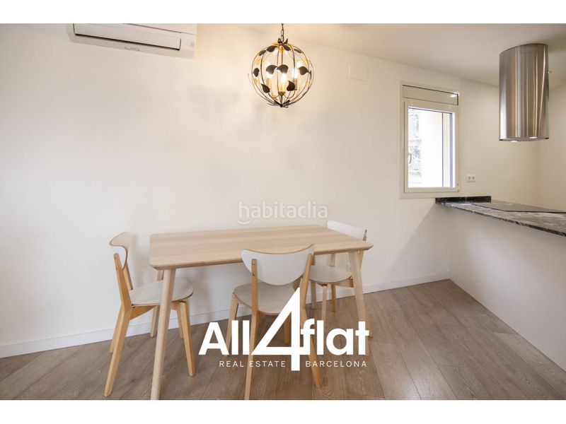 Foto c608f310-ea56-4c4f-9abb-cc1efee0a367. Pis a Hostafrancs Barcelona