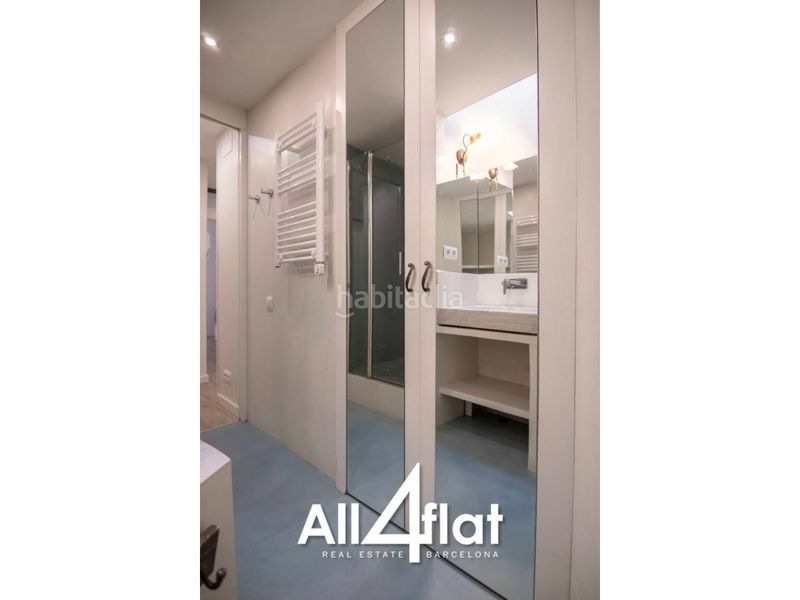 Foto c69cf1f9-e0d8-4fad-9b61-db5e5abfd4b4. Pis a Hostafrancs Barcelona