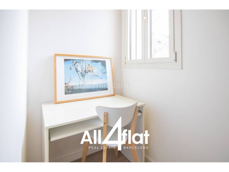 Foto cb0ac2ae-8627-4e34-a8ed-7b8bd82e4a3f. Pis a Hostafrancs Barcelona
