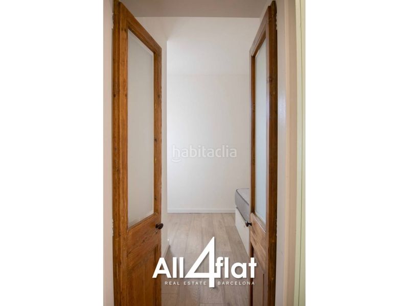 Foto eb1523ee-77f7-4faf-9ae6-dbf0b55f796d. Pis a Hostafrancs Barcelona