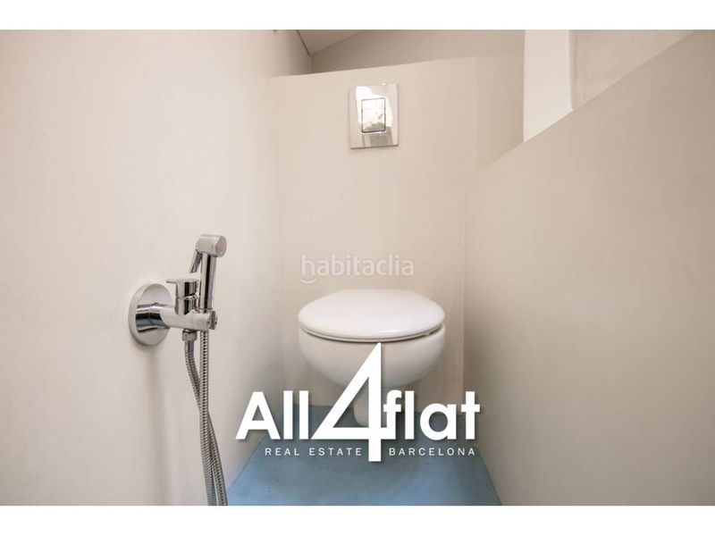 Foto f1519db3-3e4c-4206-80e0-414422f8bba8. Pis a Hostafrancs Barcelona