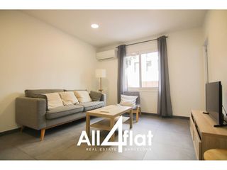 Lloguer Pis  Calle de bolívia. Reformado piso de 81m en el poblenou. 3 habitaciones dobles, 1 b