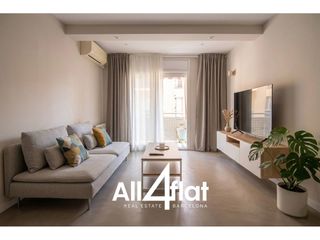 Flat  Calle catalunya. Venta de un amplio y luminoso piso en viladecans, listo para ent