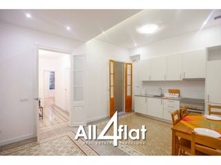 Location Appartement  Calle viladomat. Piso de 72m2 en la nova esquerra de leixample con 2 habitaciones