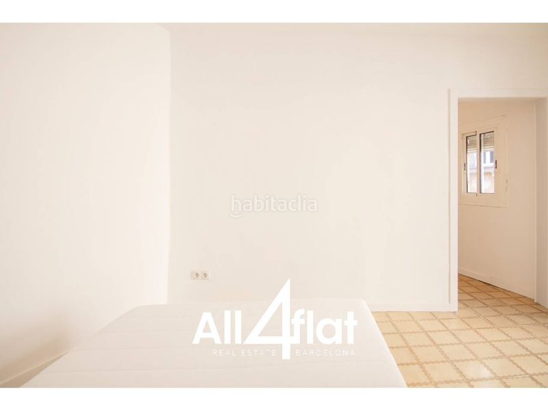 Foto a64c7c9e-fef9-4ec5-80fe-ce08c7ab2390. Pis a Raval Barcelona