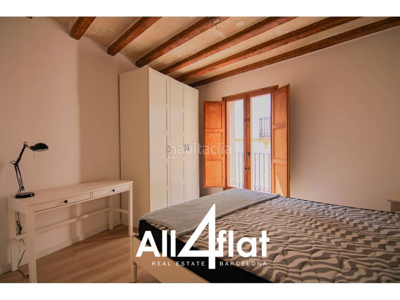 Foto 6bd7a9f2-ee46-4a6d-9f9b-1e5e0f0d1be2. Pis a Gòtic Barcelona