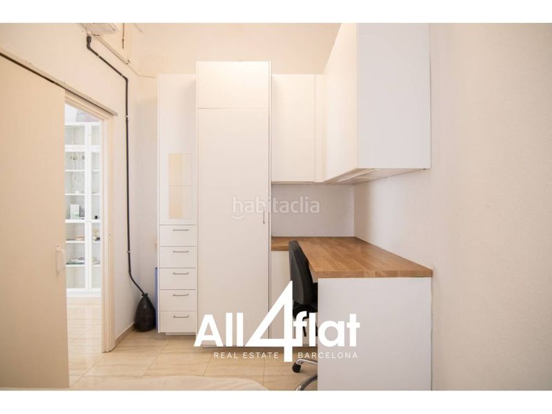 Foto b040e812-5ba9-4d53-a386-b5fcd5743d67. Pis a Raval Barcelona