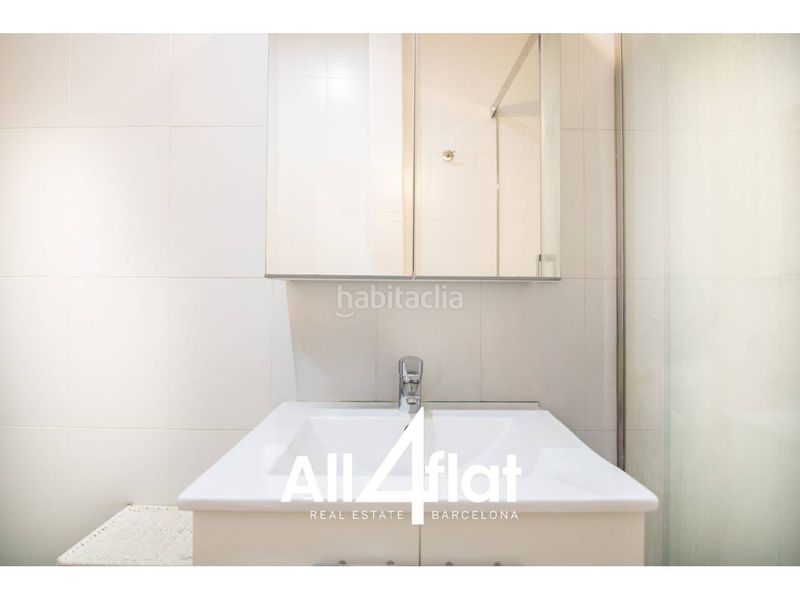 Foto f4d5109f-9758-443b-bc09-366ef82bad56. Pis a Raval Barcelona