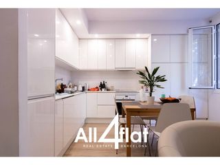 Etagenwohnung  Calle industria. Venta de piso reformado y adaptado en la dreta de leixample, bar