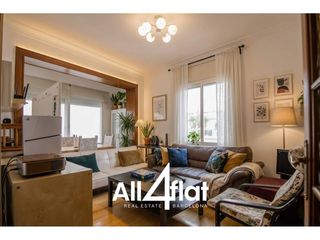 Alquiler Piso  Calle balmes. Piso de 110m2 en balmes con 4 habitaciones, 2 dobles y 2 individ