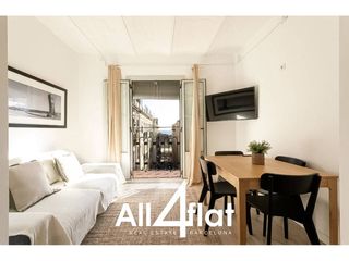 Miete Etagenwohnung  Calle andrea doria. Piso reforado de 2 habitacion junto a la playa de la barceloneta