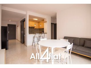 Rent Flat  Calle bot. Piso de 59 m2 en el barri gòtic con 2 habitaciones , 1 baño ,coc