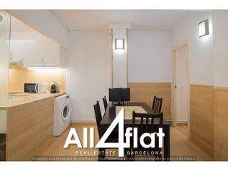 Location Studio  Calle berlin. Estudio de 84m2 en les corts, con 4 habitaciones, 1 baño y 1 ase