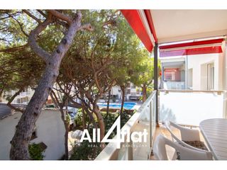 Rent Flat  Calle ps tramuntana. Piso en castelldefels con balcón, parking, a pocos minutos de la