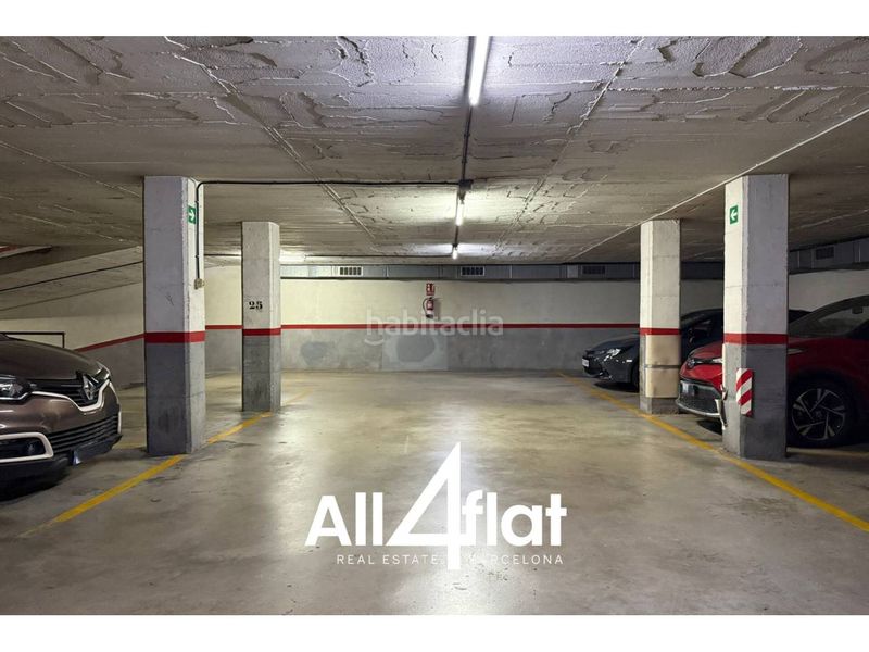 Foto 9ac6363d-bba9-4250-87e9-d5bd8d1086f5. Aparcament cotxe a Horta Barcelona