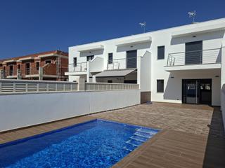 Maison jumelée à Verger (el). Chalet adosado con piscina privada en el vergel